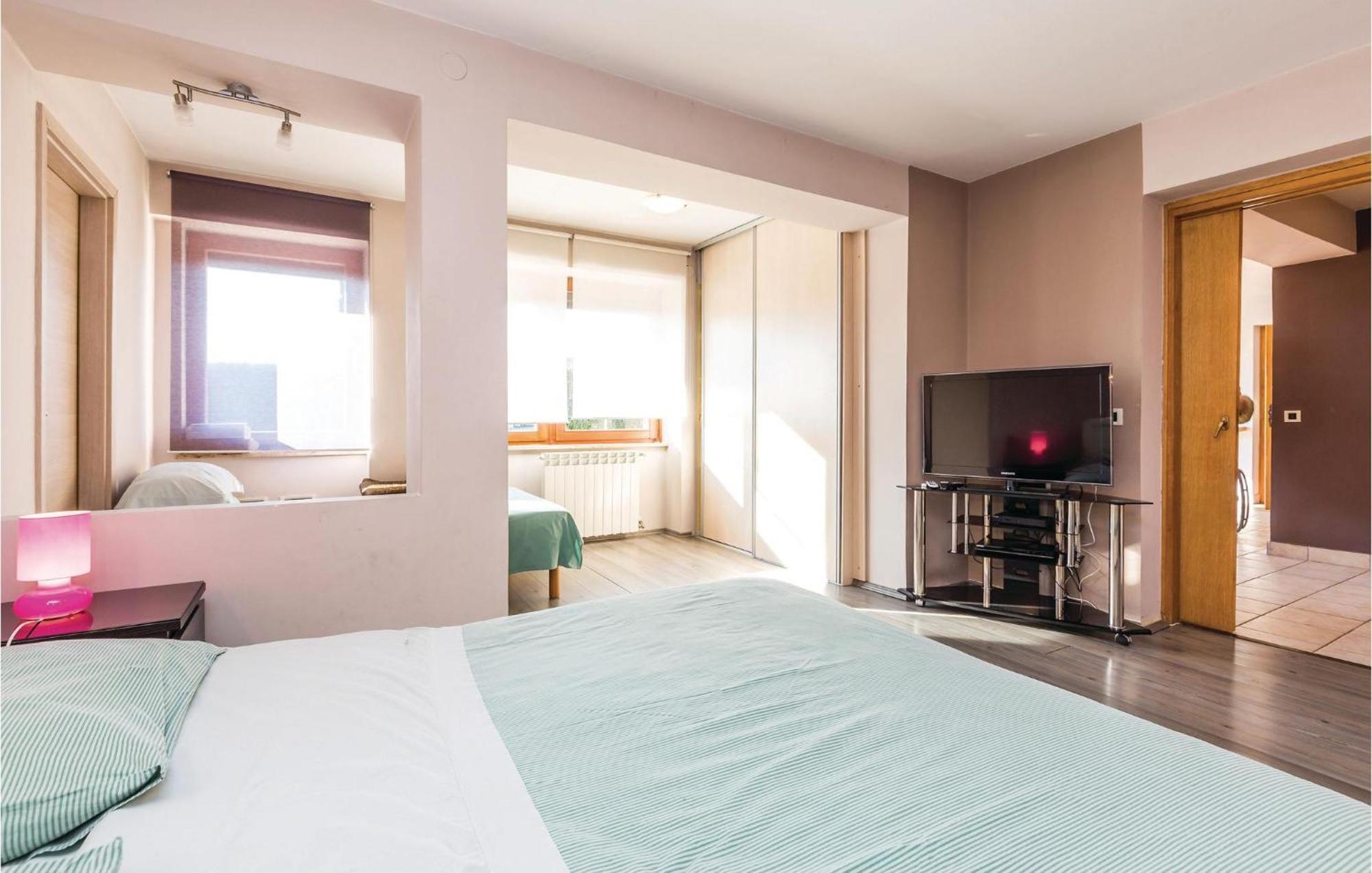 Stunning Apartment In Rijeka With 1 Bedrooms And Wifi Exteriör bild