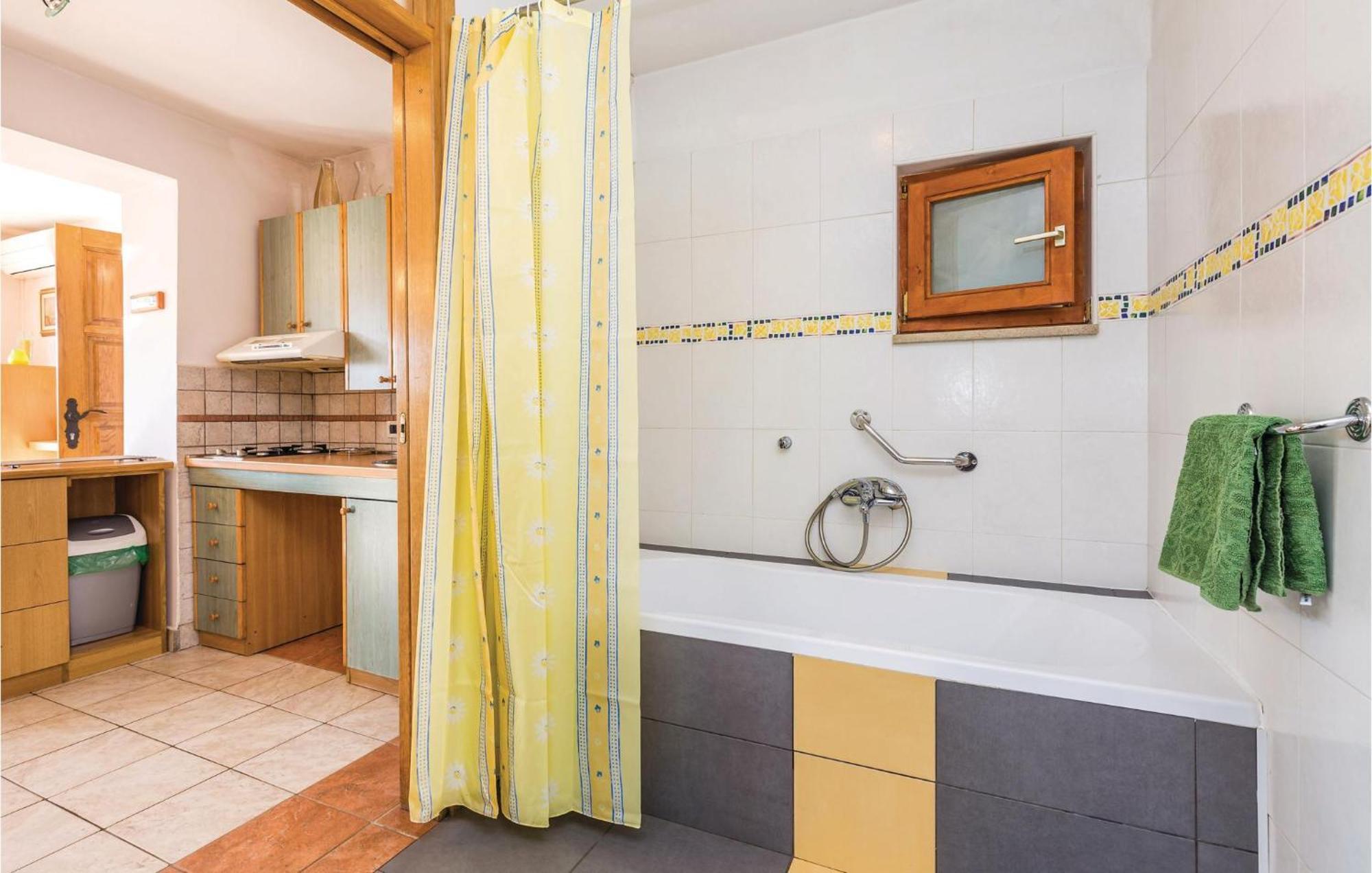 Stunning Apartment In Rijeka With 1 Bedrooms And Wifi Exteriör bild